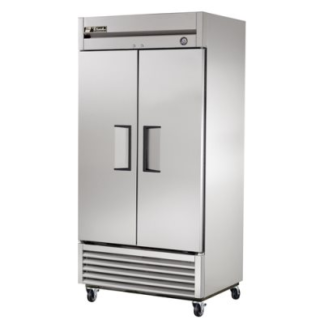 REACH‐IN REFRIGERATOR True Mfg. ‐ General Foodservice Model No. T‐35‐HC